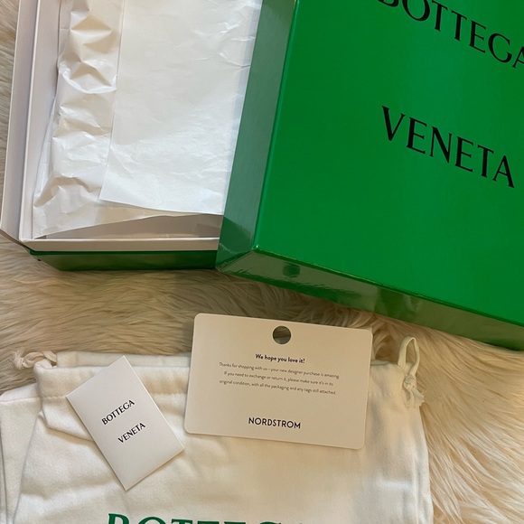 Bottega Veneta Puddle Boots - Picture 6 of 6